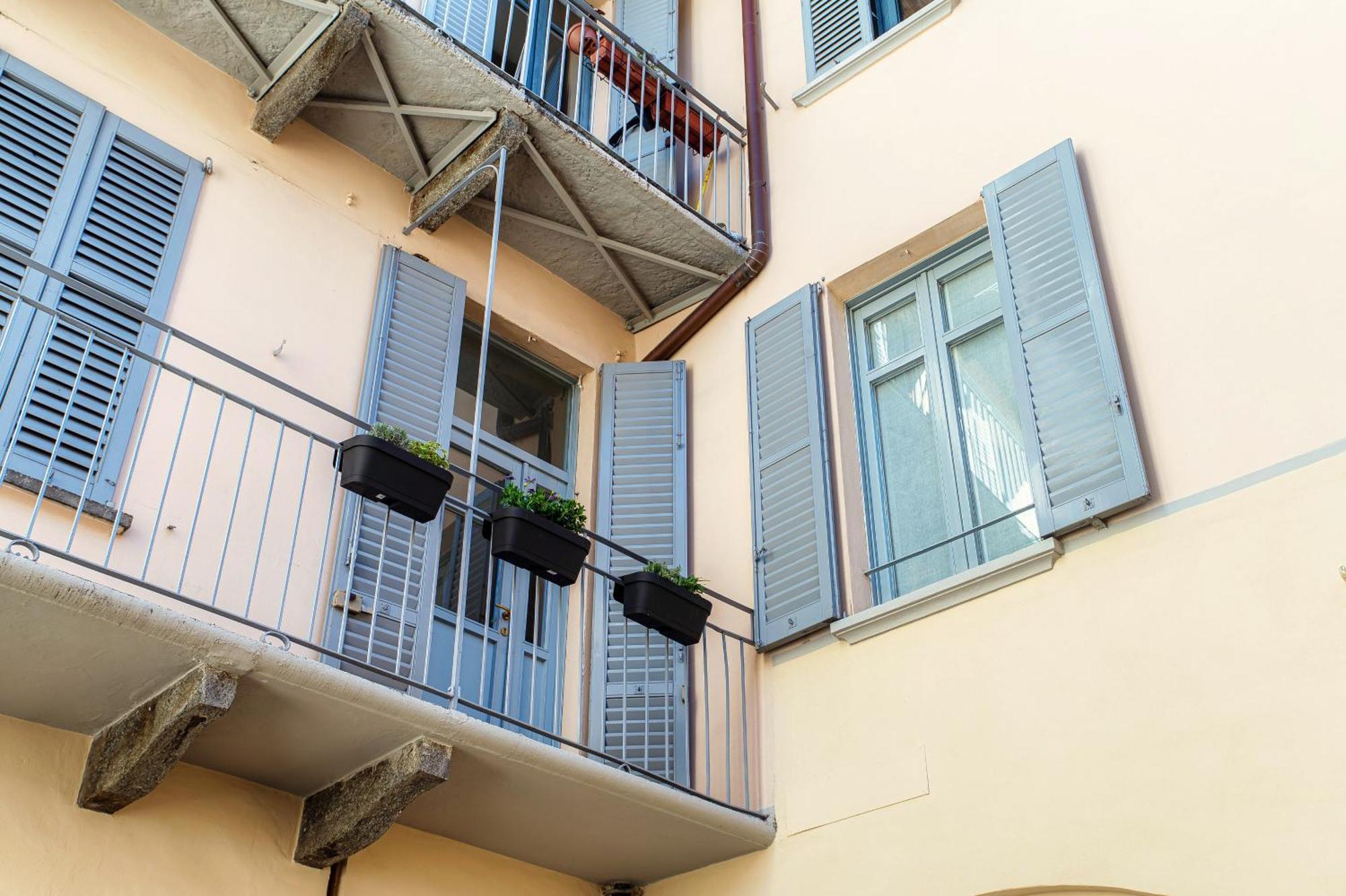 Vittorio Emanuele Apartment - Downtown קומו מראה חיצוני תמונה