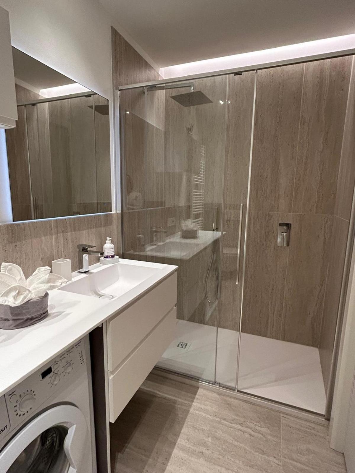 Vittorio Emanuele Apartment - Downtown קומו מראה חיצוני תמונה