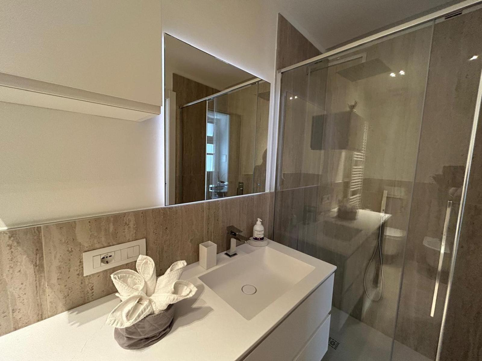 Vittorio Emanuele Apartment - Downtown קומו מראה חיצוני תמונה